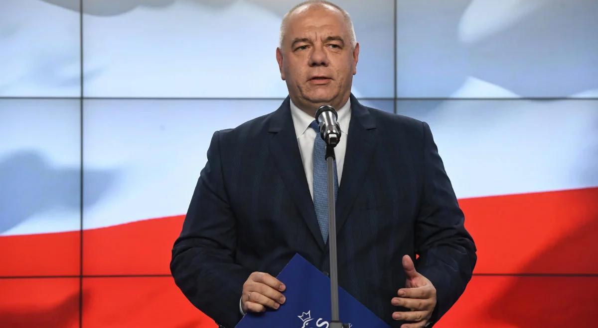 Wicepremier Jacek Sasin:  KO charakteryzuje brak wiarygodności, realne propozycje padną w sobotę na konwencji PiS