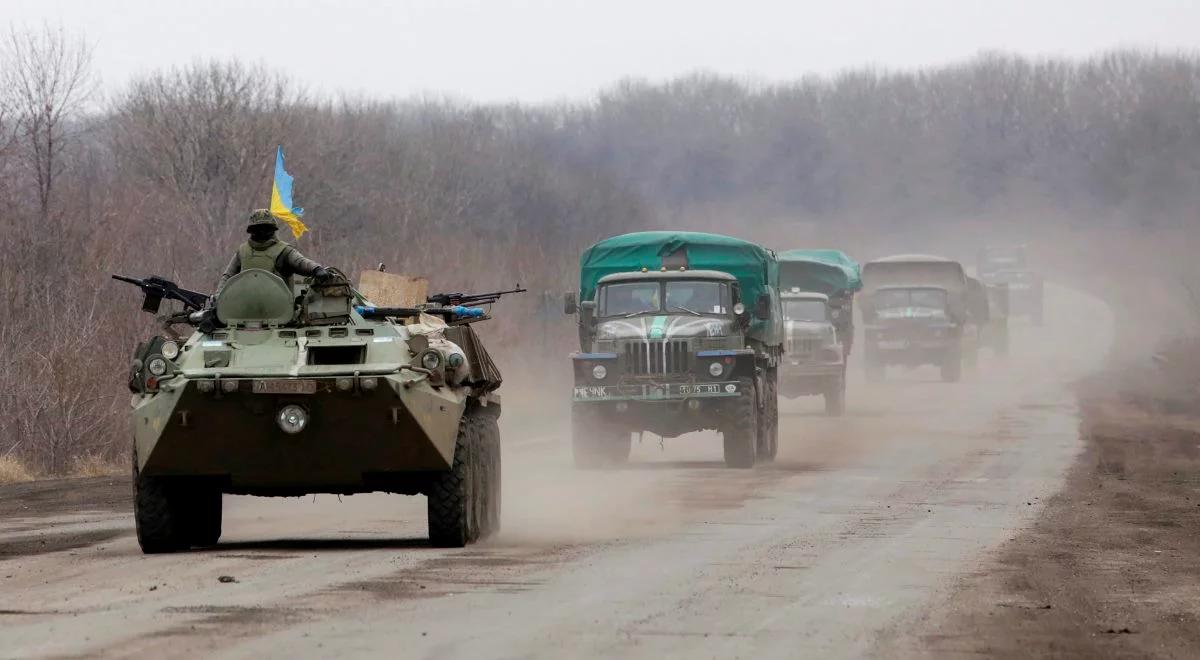 Ukraina: niespokojnie na froncie, choć trwa wycofywanie sprzętu