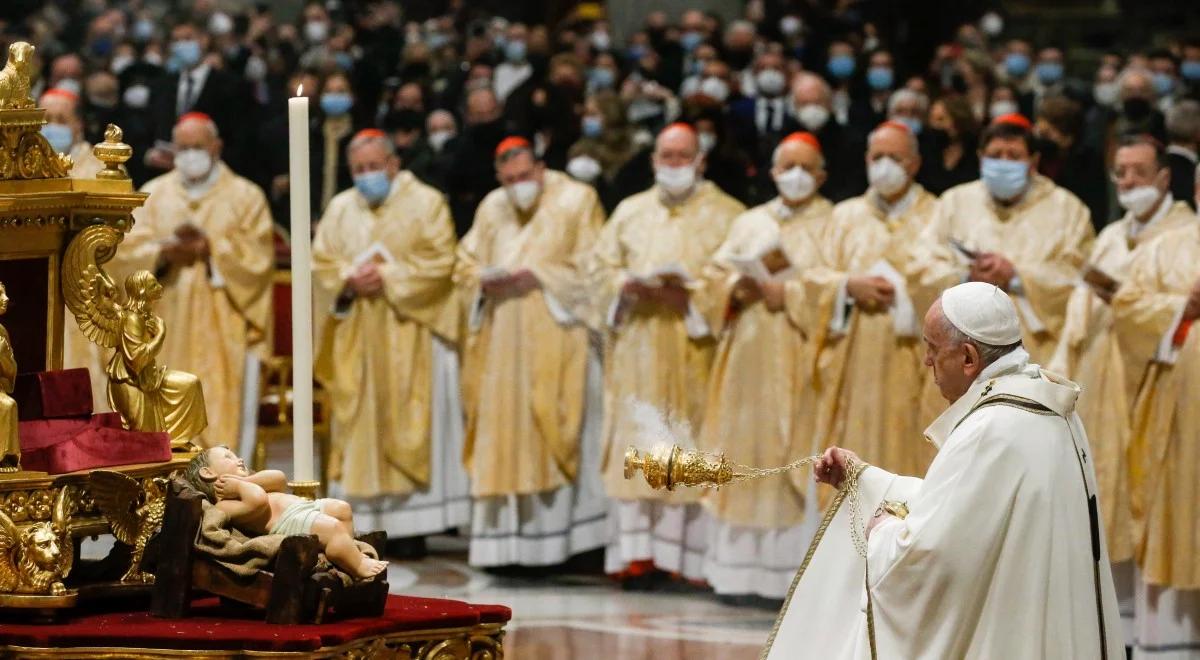 Papież podczas pasterki w Watykanie: powróćmy do Betlejem, do istoty wiary