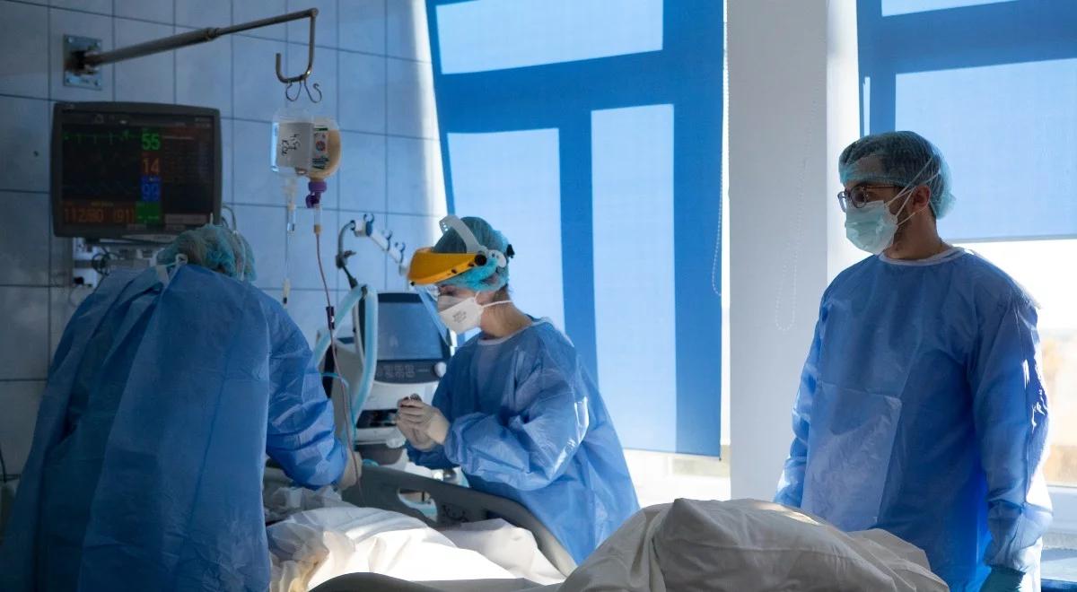 Koronawirus w Polsce. Znowu ponad 15 tys. nowych zakażeń, nie żyje 186 osób