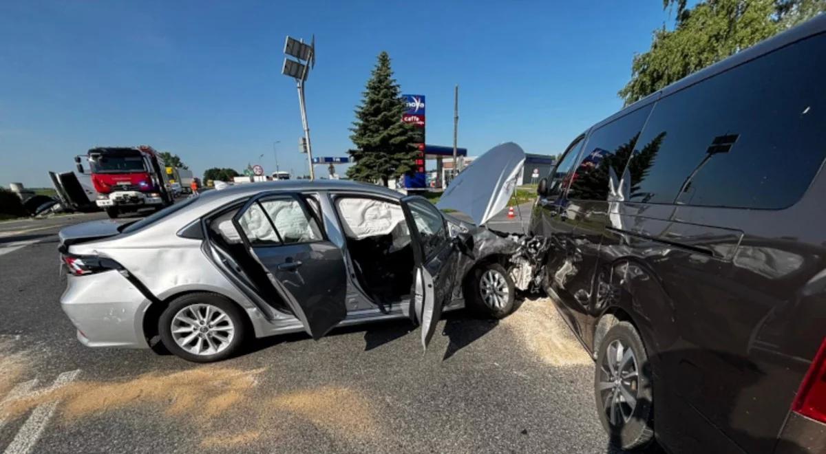 Karambol na Mazowszu. Zderzenie sześciu aut, wielu rannych