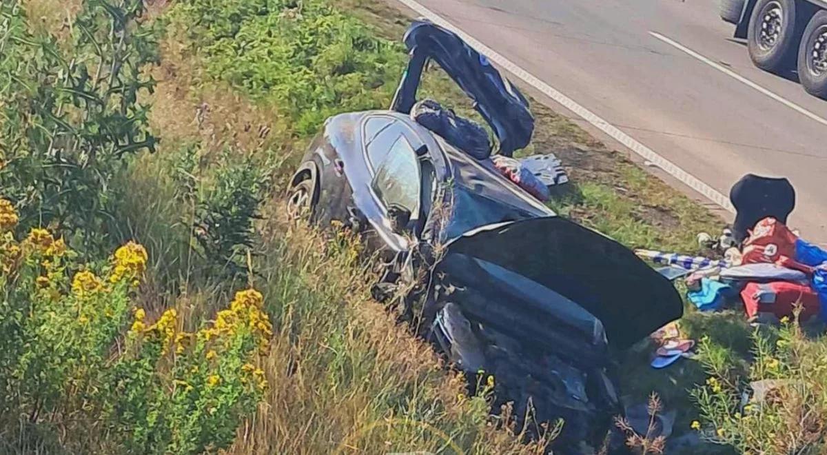 Samochód dachował na A4 pod Wrocławiem. Trzy osoby ranne, w tym dziecko