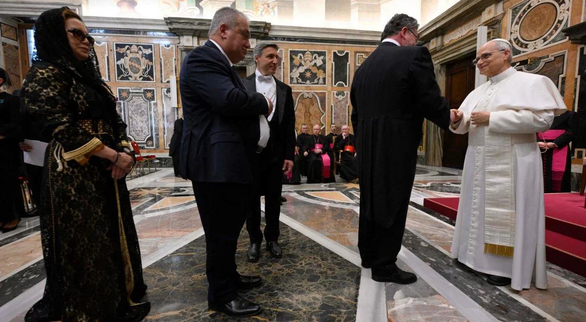 Leon XIV spotkał się z ambasadorami. Zaapelował o pokój na Ukrainie i w Ziemi Świętej