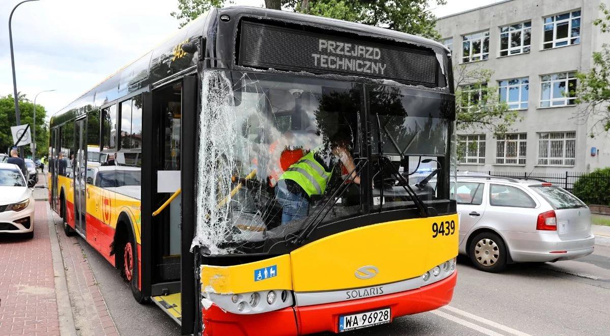 Wypadek autobusu w Warszawie. Prokuratura: kierowca był pod wpływem narkotyków