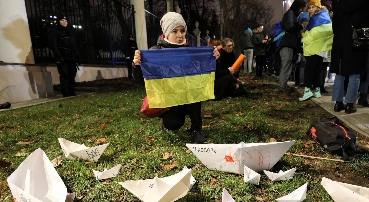 "Matki wołają: przestańcie strzelać do dzieci!". W Warszawie trwa manifestacja
