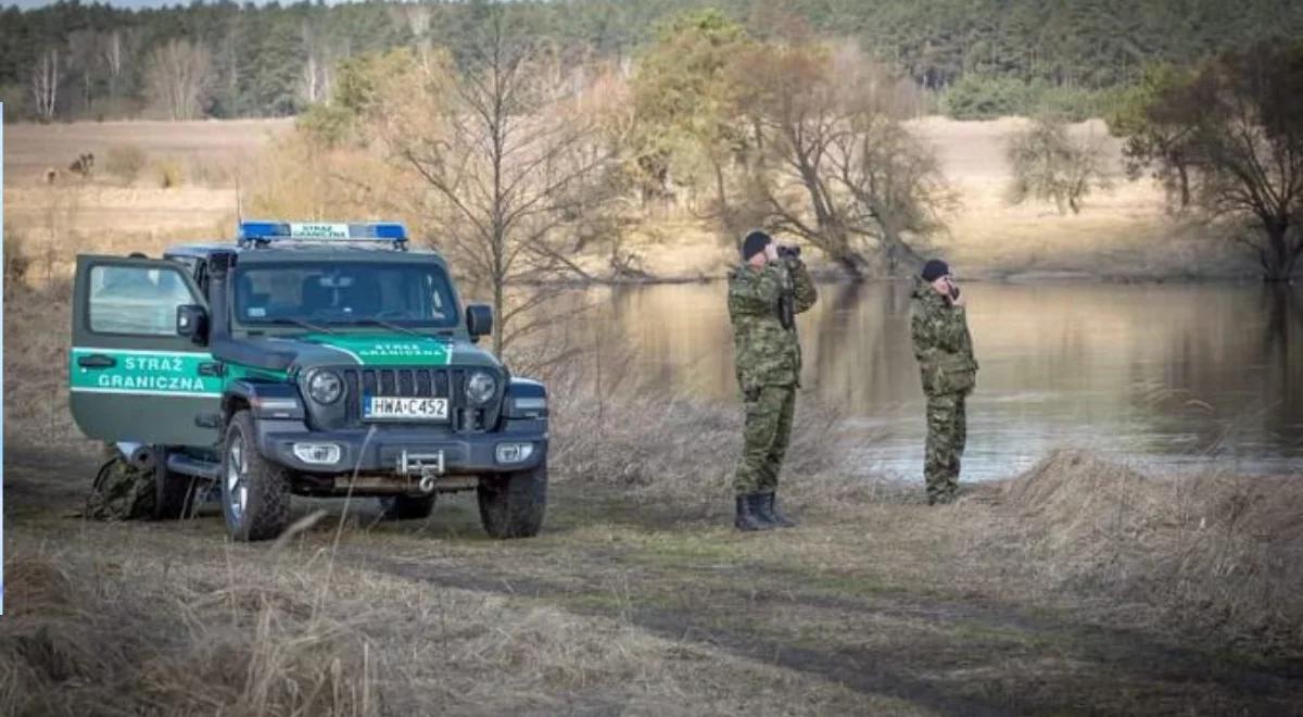 Kolejna próba sforsowania granicy. Migranci rzucali kamieniami i gałęziami w żołnierzy i funkcjonariuszy SG