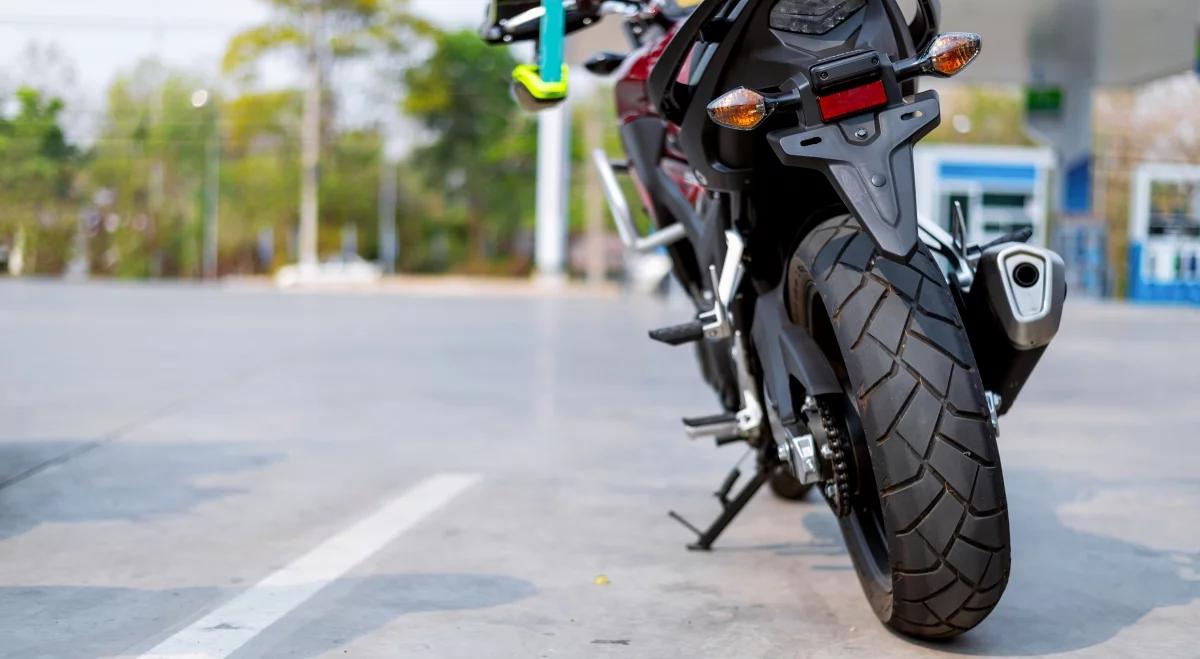 Siedmiu motocyklistów zginęło w zderzeniu z ciężarówką w USA. “Wszędzie był ogień”