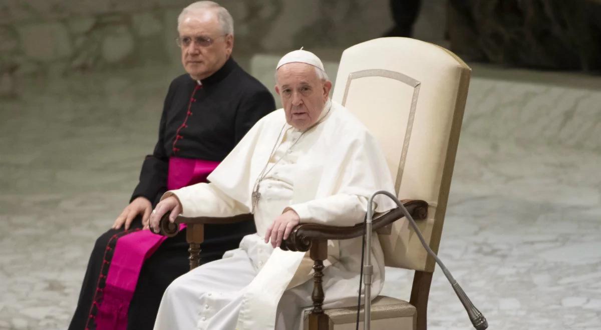 "Otaczajmy ich opieką i bliskością". Papież apeluje do Polaków ws. chorych