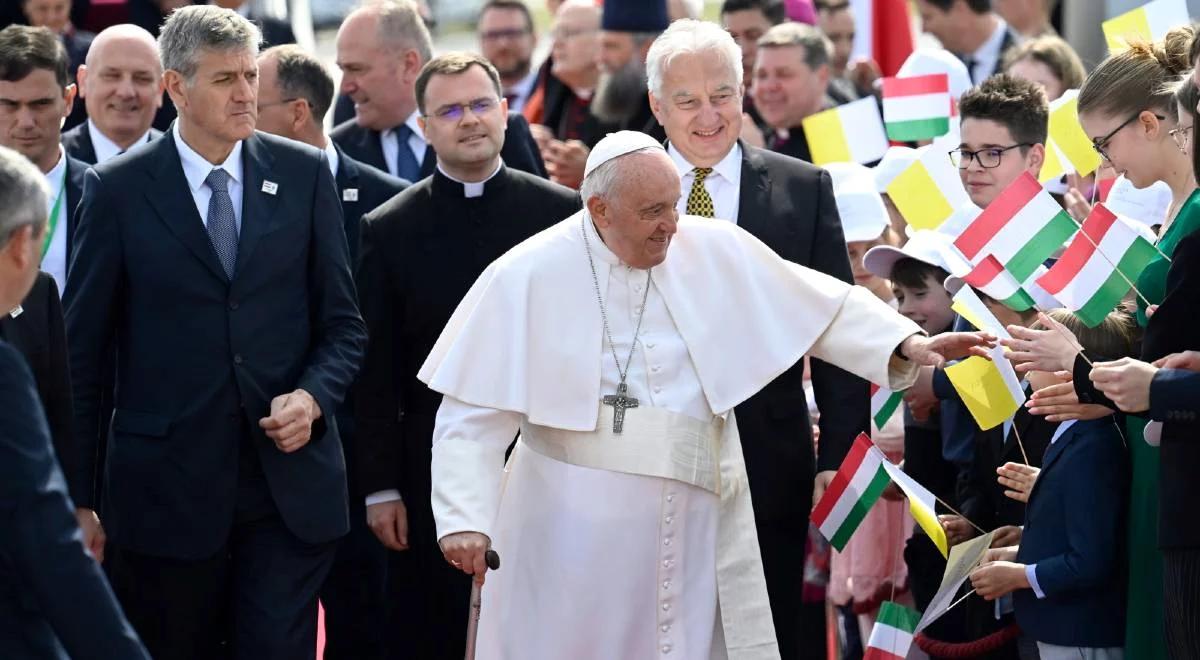 Papież Franciszek gorąco witany na Węgrzech. Ruszyła pielgrzymka pod hasłem "Chrystus naszą przyszłością"