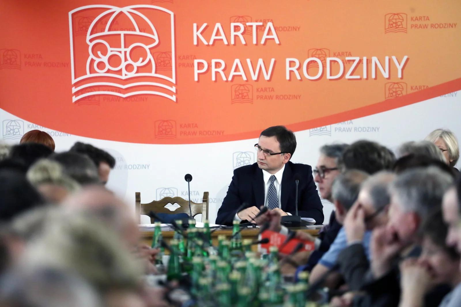 Minister Zbigniew Ziobro: zwiększymy ochronę dzieci ze strony państwa