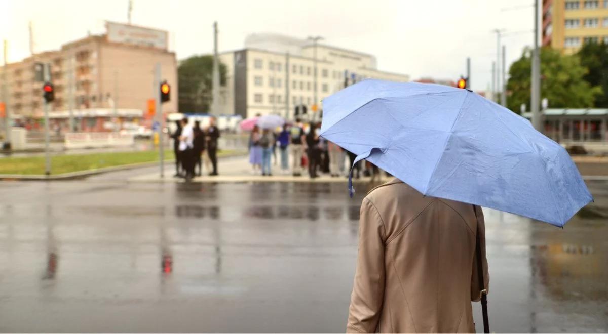 Pogoda: deszczowo i pochmurno w całym kraju. Sprawdź prognozę na sobotę