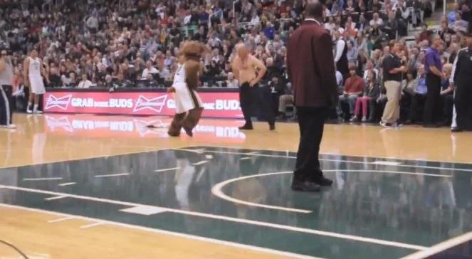 Sędzia oszalał! Gangnam Style w lidze NBA (WIDEO)