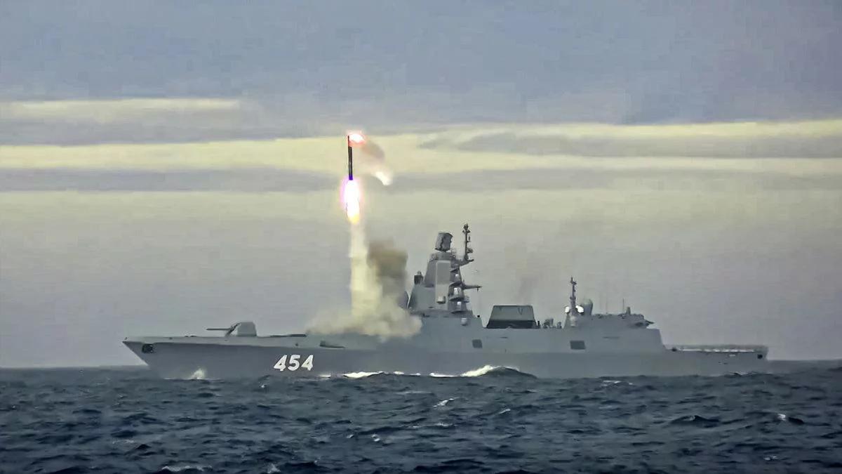 Zapad 2025. Rosja wystrzeliła pocisk hipersoniczny Cyrkon