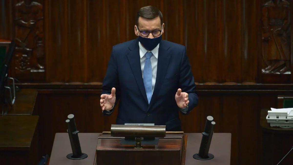 Premier: będziemy bronić prawa naszych dzieci do normalnej szkoły. Wniosek o wotum nieufności wobec szefa MEiN odrzucony