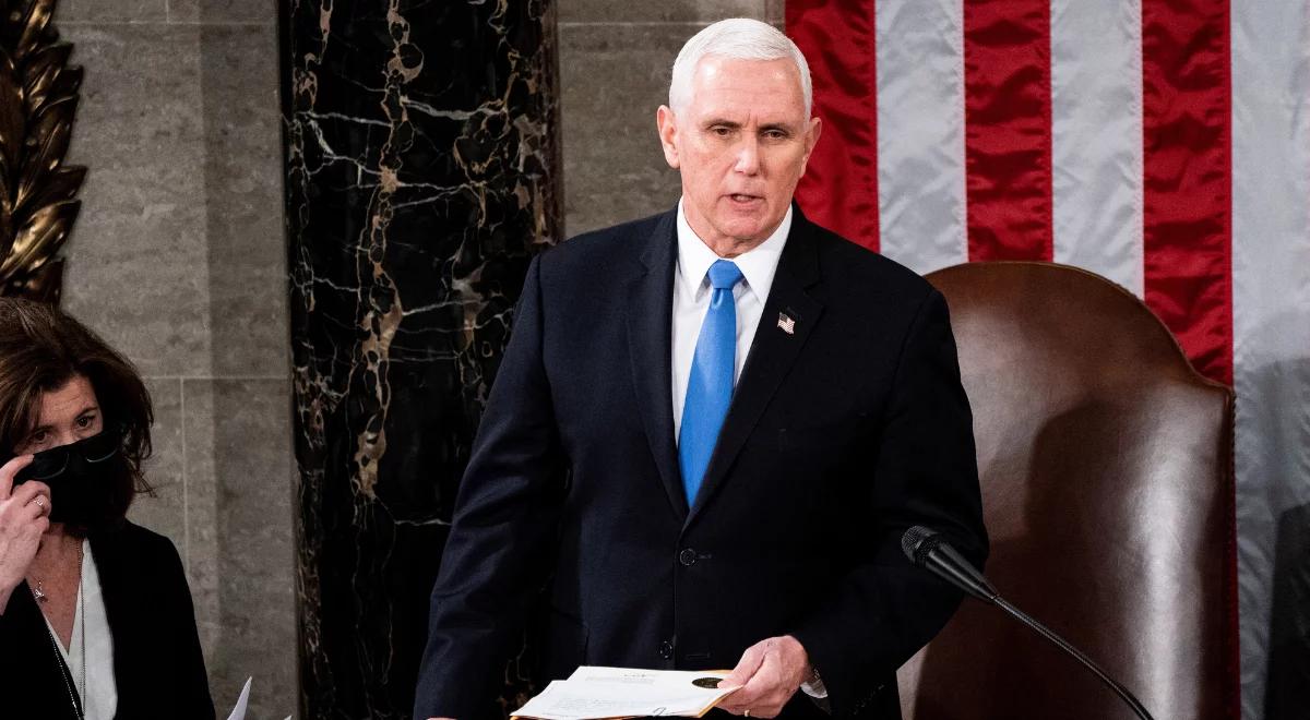 "Ci, którzy siali spustoszenie w Kapitolu, nie wygrali". Mike Pence o zamieszkach w USA