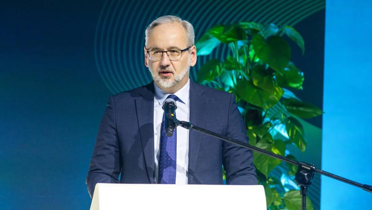 Kontrakty na szczepionki przeciw COVID-19. Minister zdrowia: oczekujemy od KE pilnej renegocjacji umów