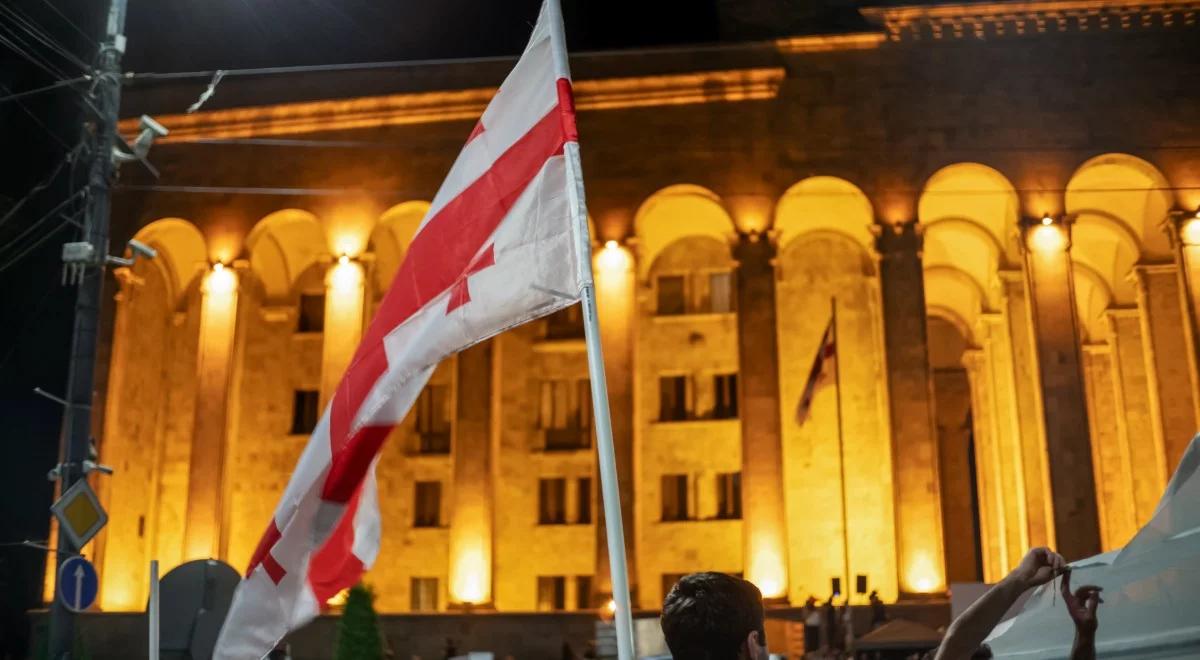 Protesty w Gruzji. "Narasta obawa o rządy na pograniczu autorytaryzmu"