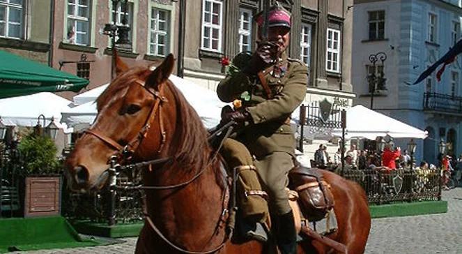 Litwini oburzeni tablicą upamiętniającą polskich żołnierzy z 1920 roku