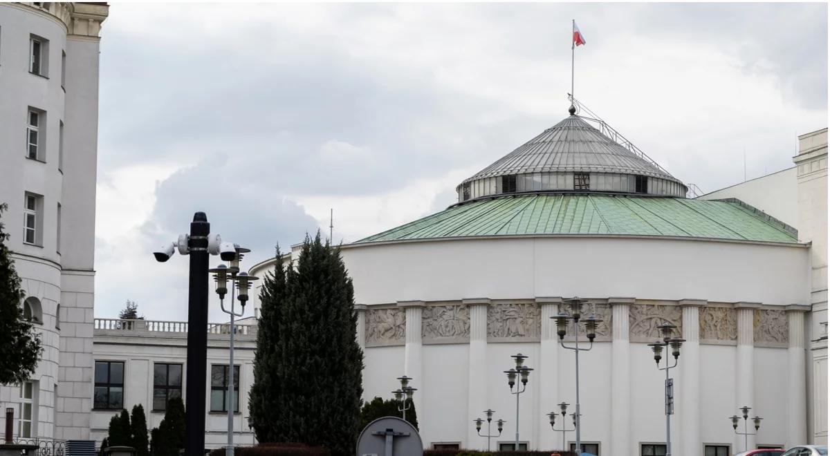 Wniosek o przeprowadzenie referendum już w Sejmie. Premier Morawiecki: to są kluczowe pytania