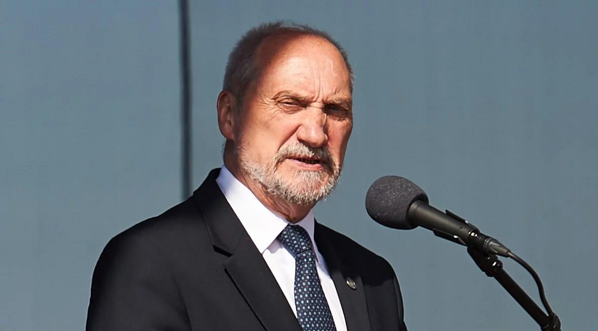 Byli szefowie MON: Antoni Macierewicz nie powinien dłużej sprawować urzędu