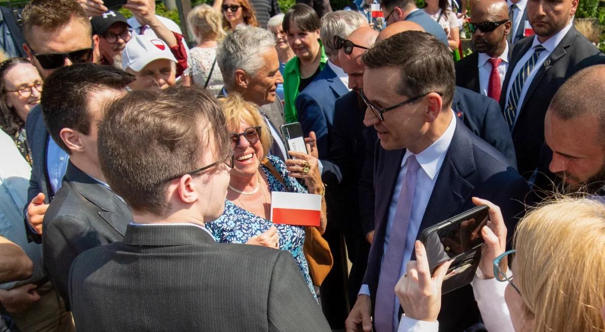 Premier Morawiecki w Łochowie. "Serdecznie zapraszam wszystkich mieszkańców"