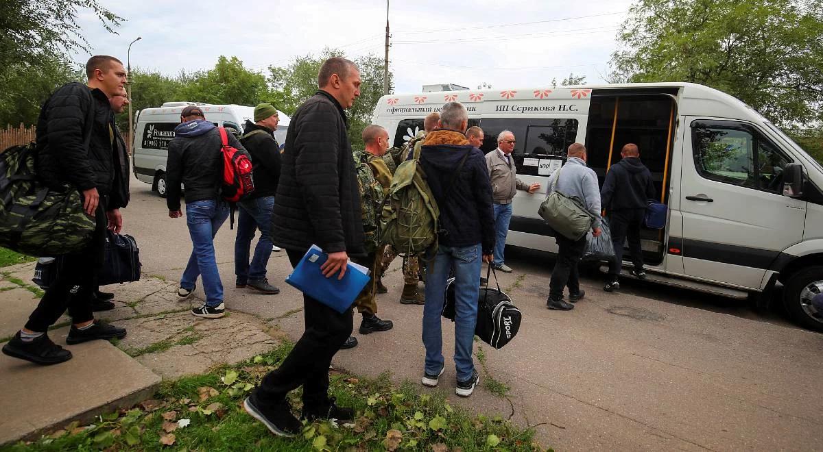 Rosjanie uciekli przed mobilizacją do Korei Południowej. Spędzili na morzu kilka dni