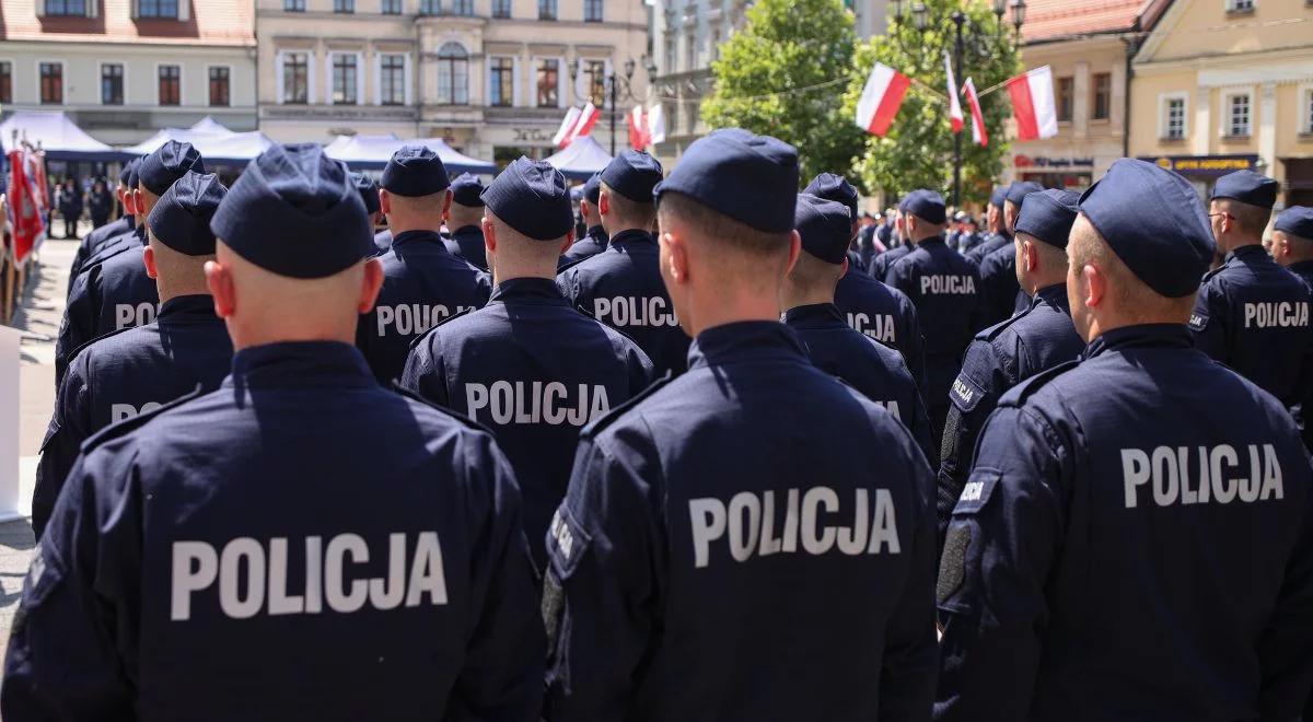 Policja traci zaufanie Polaków. Kto zyskuje? [SONDAŻ]