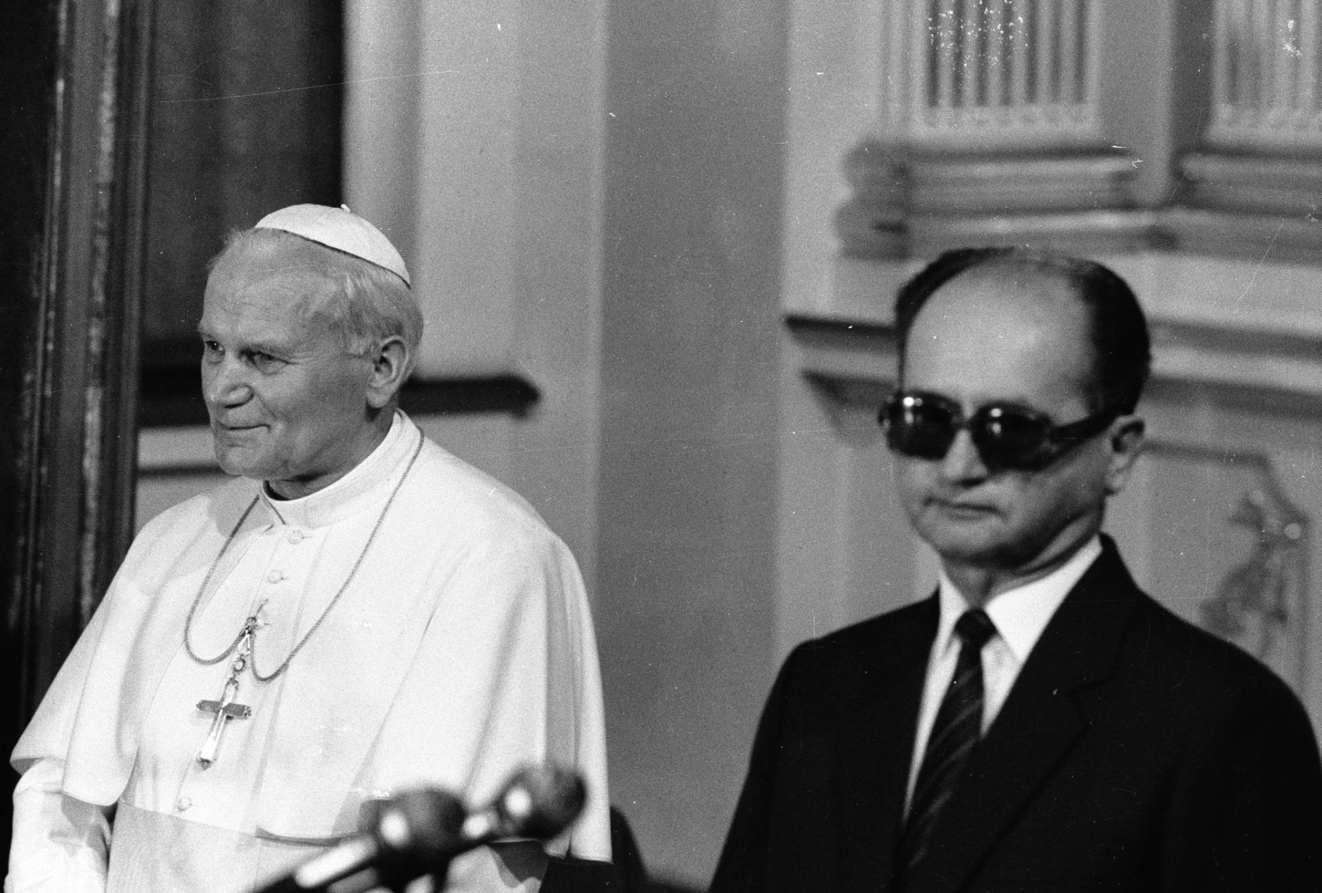 Piotr Dmitrowicz:  Jan Paweł II rozumiał, że komunizm można pokonać 