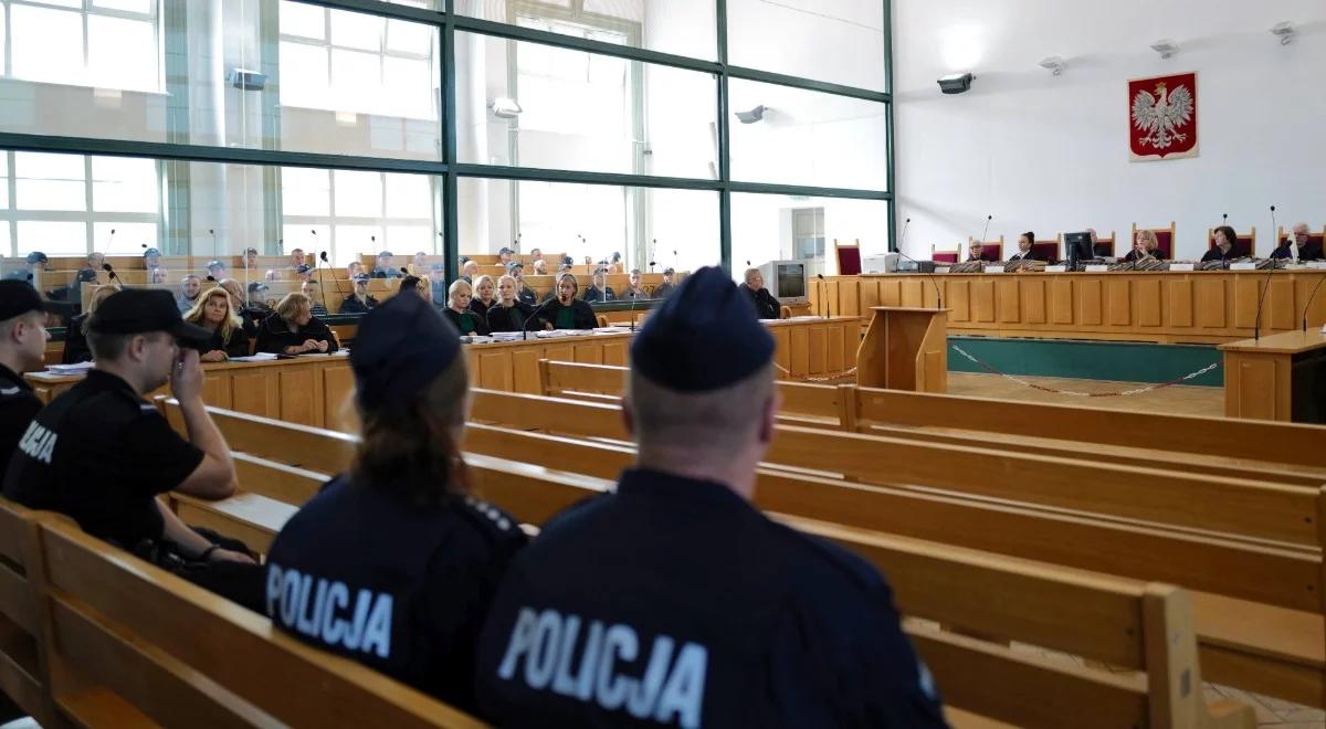 Miał nakłaniać do zabójstwa prokuratora. Lider bojówki "Psychofans" usłyszał zarzuty