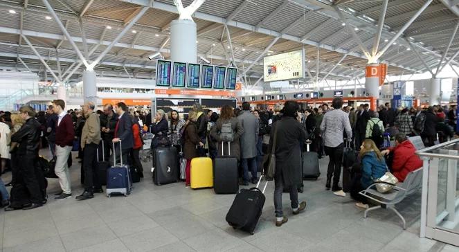 Mgła na lotniskach. "Wystartował tylko jeden samolot"