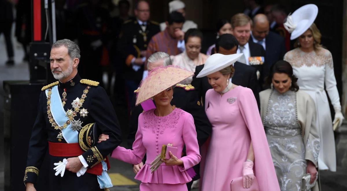 Koronacja Karola III. Katarzyna Łęcka o strojach obowiązujących podczas ceremonii 