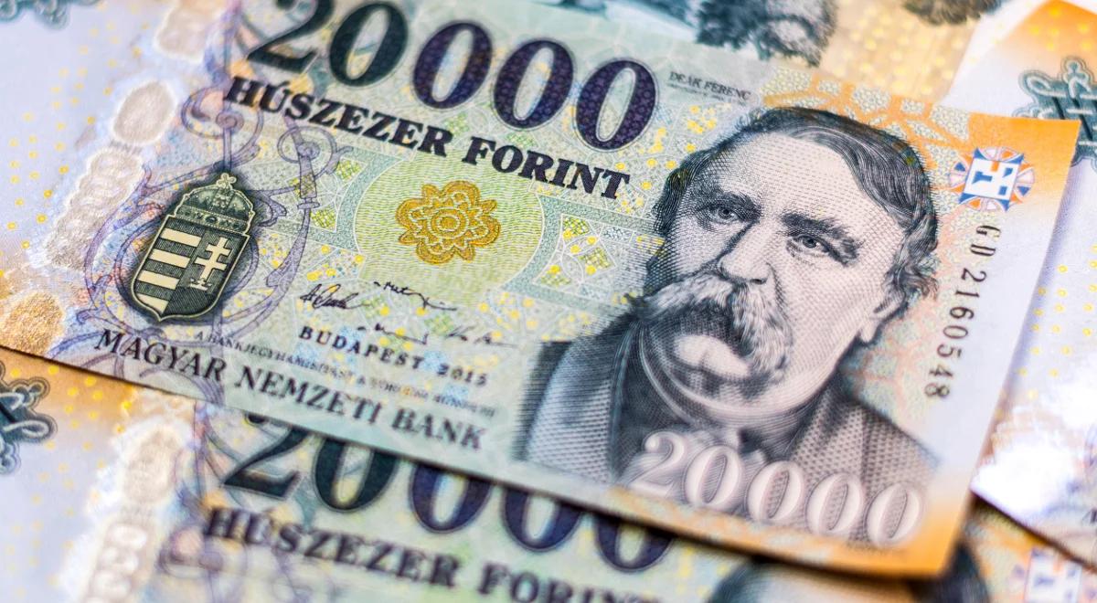Kurs forinta wobec euro spadł do historycznego minimum   