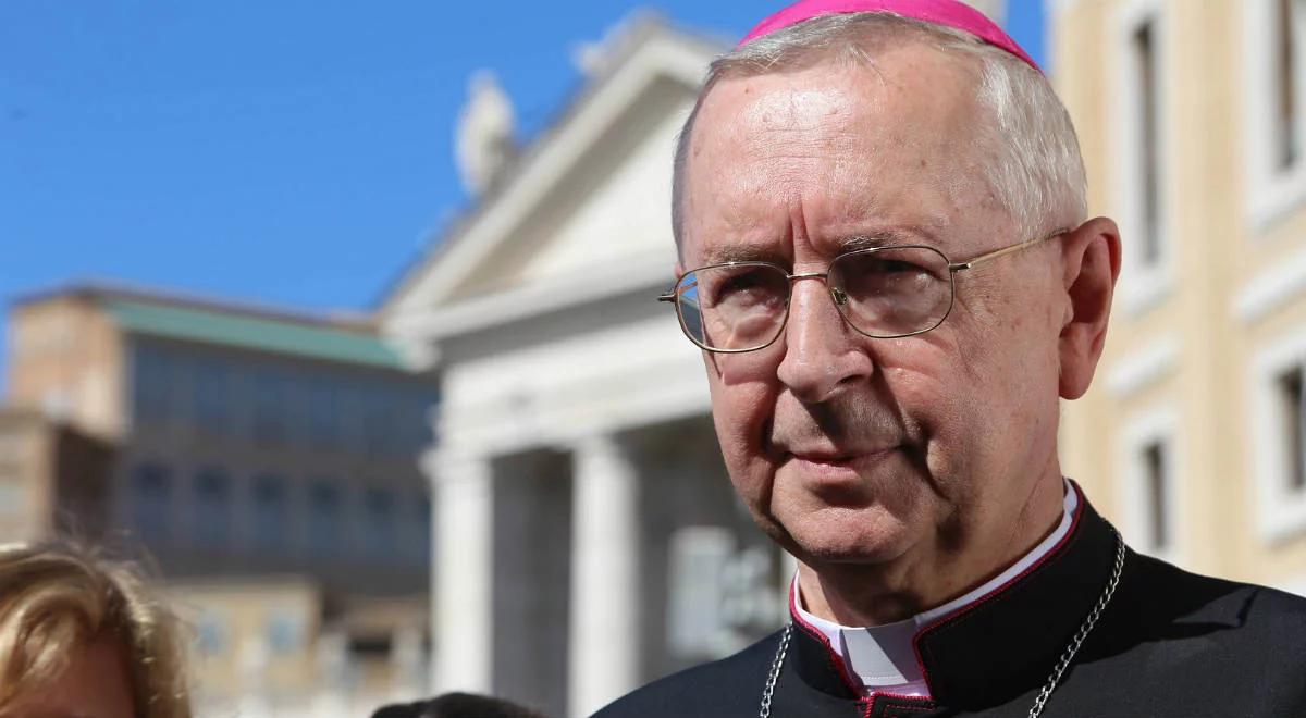 Przewodniczący KEP: szacunek dla konkretnych osób nie może prowadzić do akceptacji ideologii LGBT+