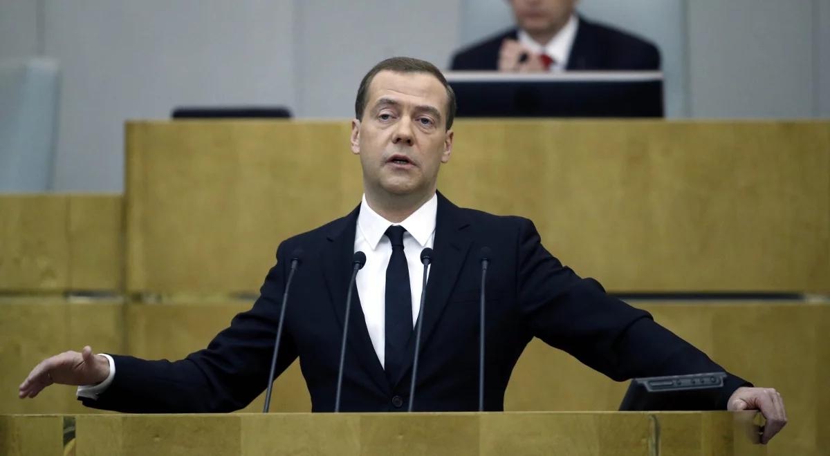 Premier Rosji mówi o dywersyfikacji gospodarki i uniezależnieniu od surowców
