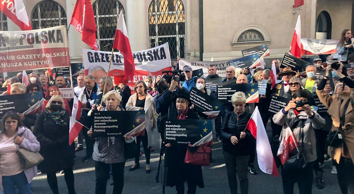 Manifestacja Klubów "Gazety Polskiej". Wysłano petycję do przewodniczącej Komisji Europejskiej