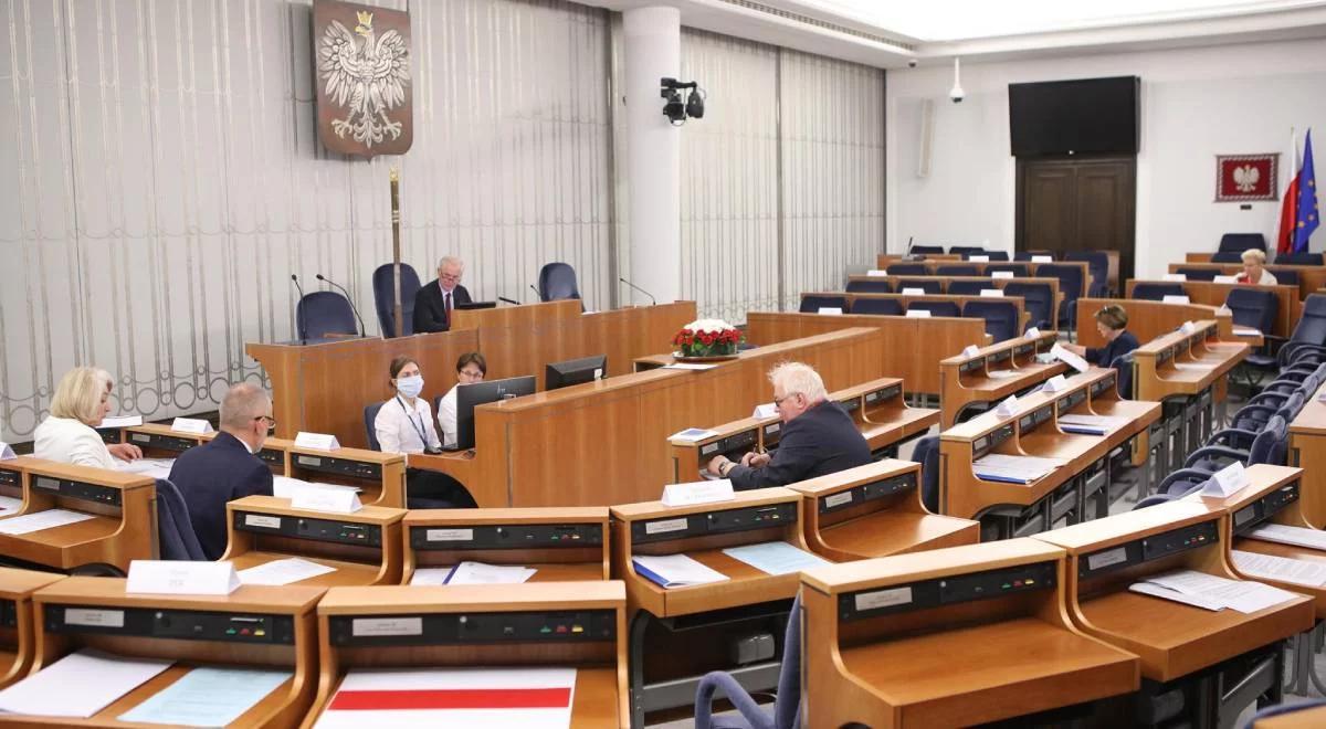 Senat nie chce komisji ds. rosyjskich wpływów. Sobolewski zapowiada: odrzucimy weto