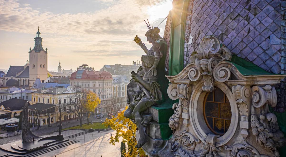 Coraz mniej turystów jeździ do Lwowa. "Kiedy wyje syrena, to u nas jest wycieczka pod ziemię"