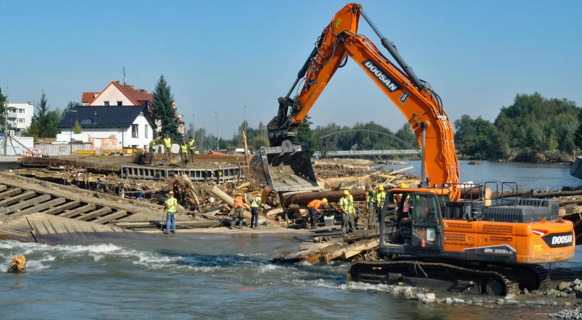 Nowe środki dla powodzian. Przyjęto poprawki do budżetu