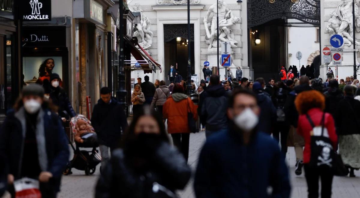 Pandemia COVID-19 przybiera na sile. Lokalne władze Włoch i Austrii chcą lockdownów