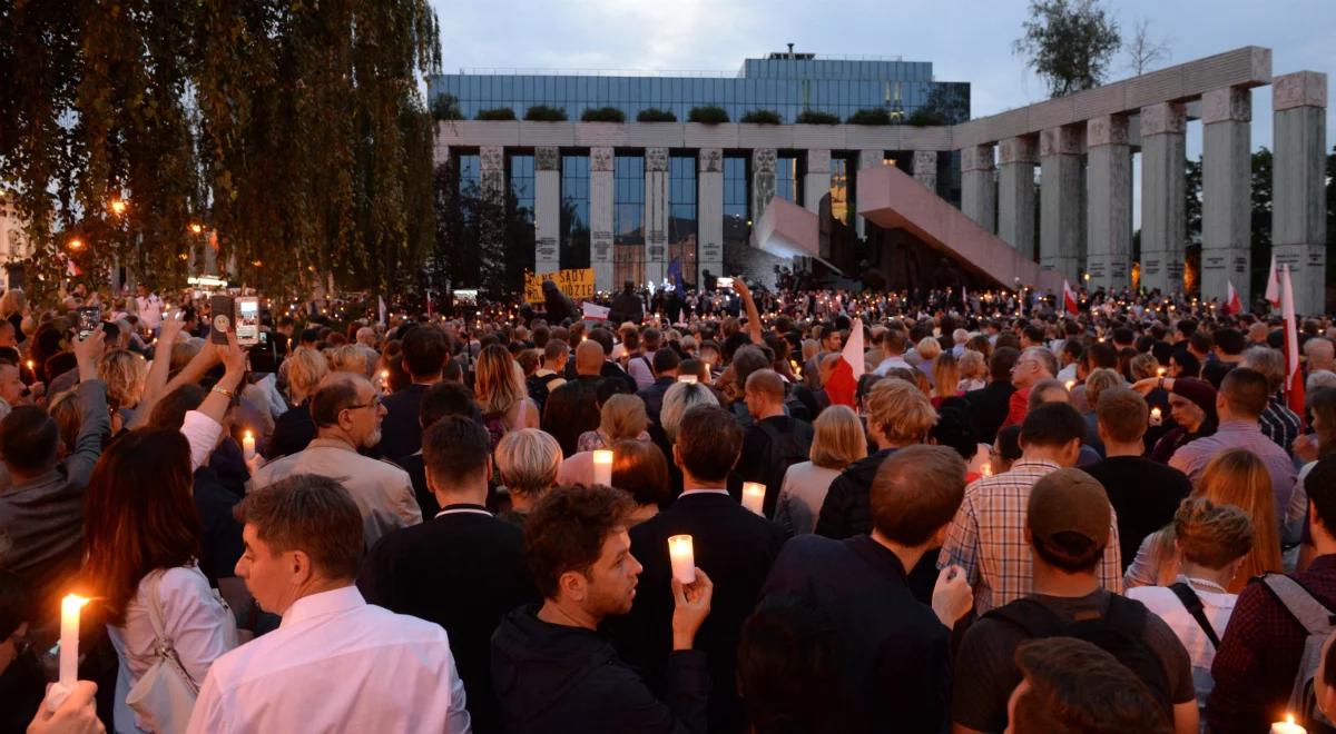 Protesty ws. reformy sądownictwa osłabią notowania PiS? Ekspert wyjaśnia