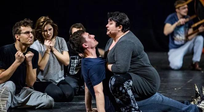 "Dwanaście krzeseł"  w noc sylwestrową w Teatrze Śląskim