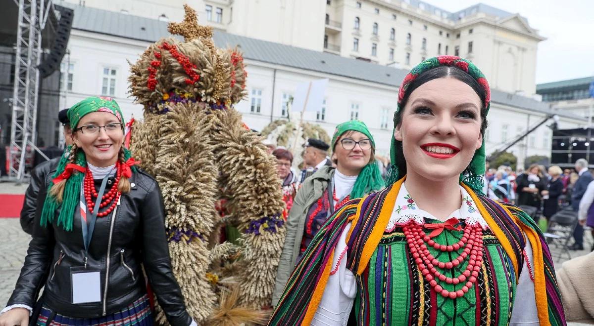 Święto plonów w stolicy. Na dziedzińcu Belwederu odbędą się Dożynki Prezydenckie