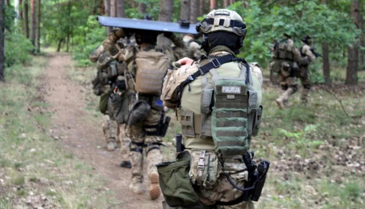 400 policjantów w akcji, 39 zatrzymanych. Rozbito grupę handlującą narkotykami