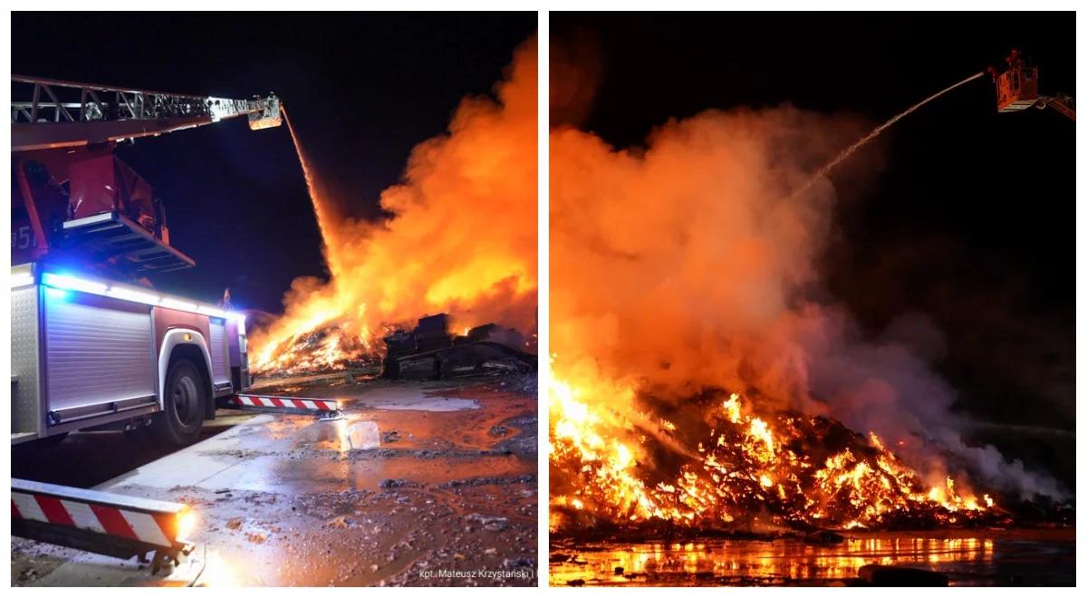 Ogromny pożar w Koniecpolu. Strażacy ostrzegali przed "toksycznym dymem"