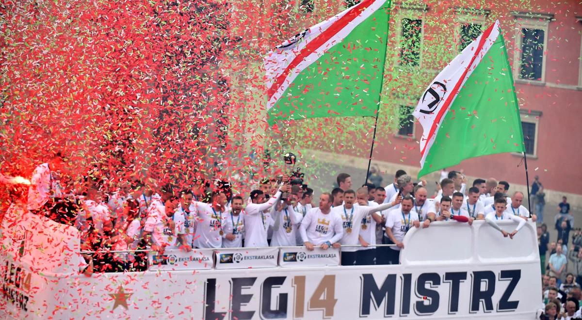 Ekstraklasa: mistrzowska feta Legii na Placu Zamkowym. Kilka tysięcy ludzi świętowało tytuł 