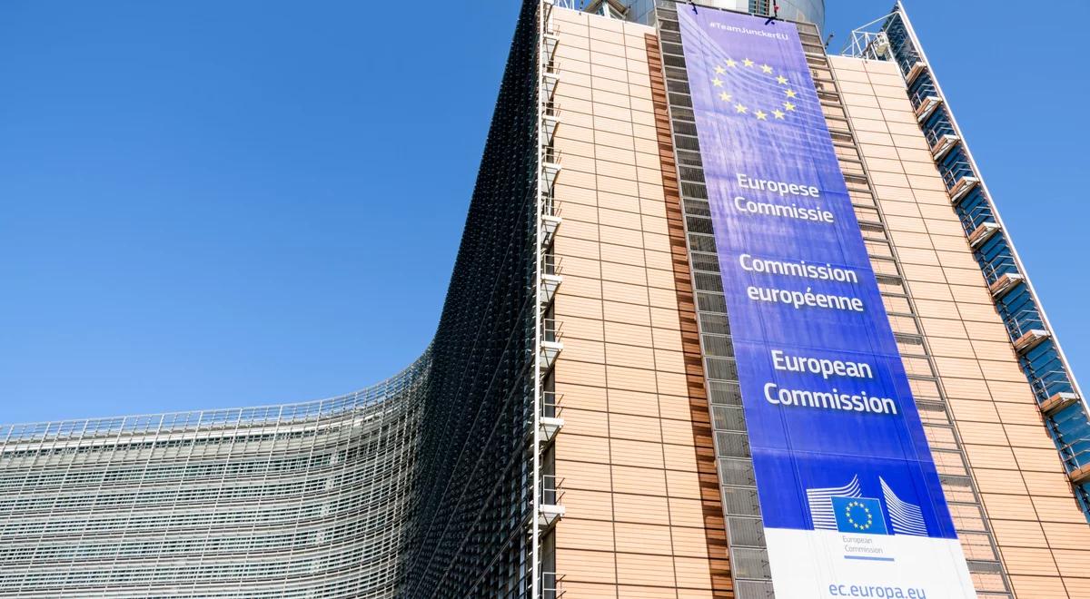 Raport KE o Polsce. Wiceminister sprawiedliwości: Bruksela stosuje podwójne standardy