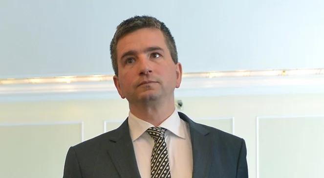 Mateusz Szczurek broni urzędników skarbowych