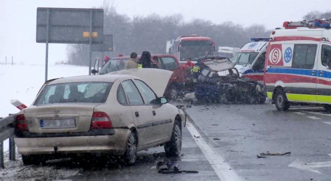 Wypadek pod Prudnikiem! Zderzyły się cztery auta