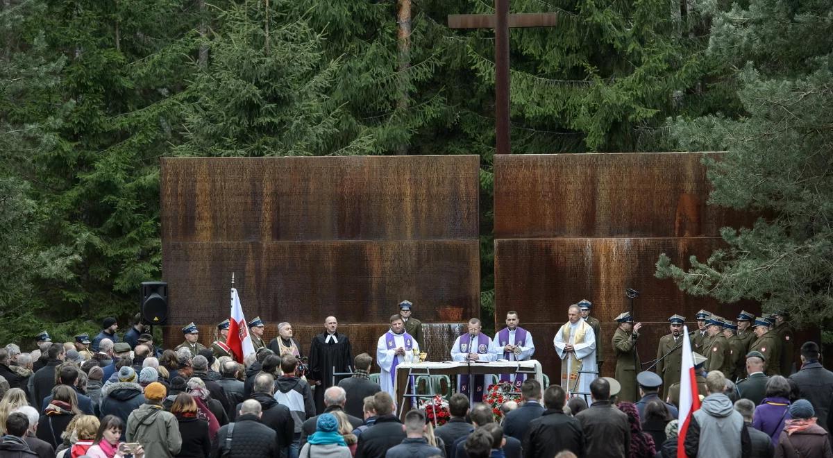 Uroczystości upamiętniające zbrodnię w Katyniu. Gliński o zabójcach z NKWD 