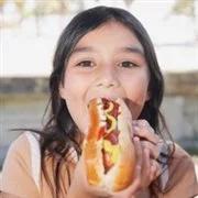 Uwaga na hot-dogi, mogą być groźne dla życia